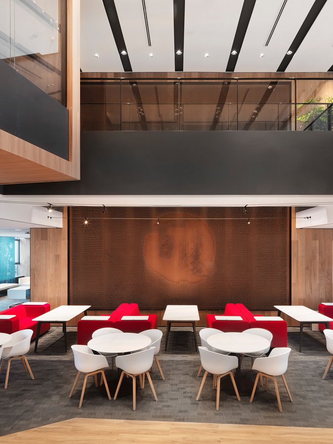 Bolon | Projects | Commercial